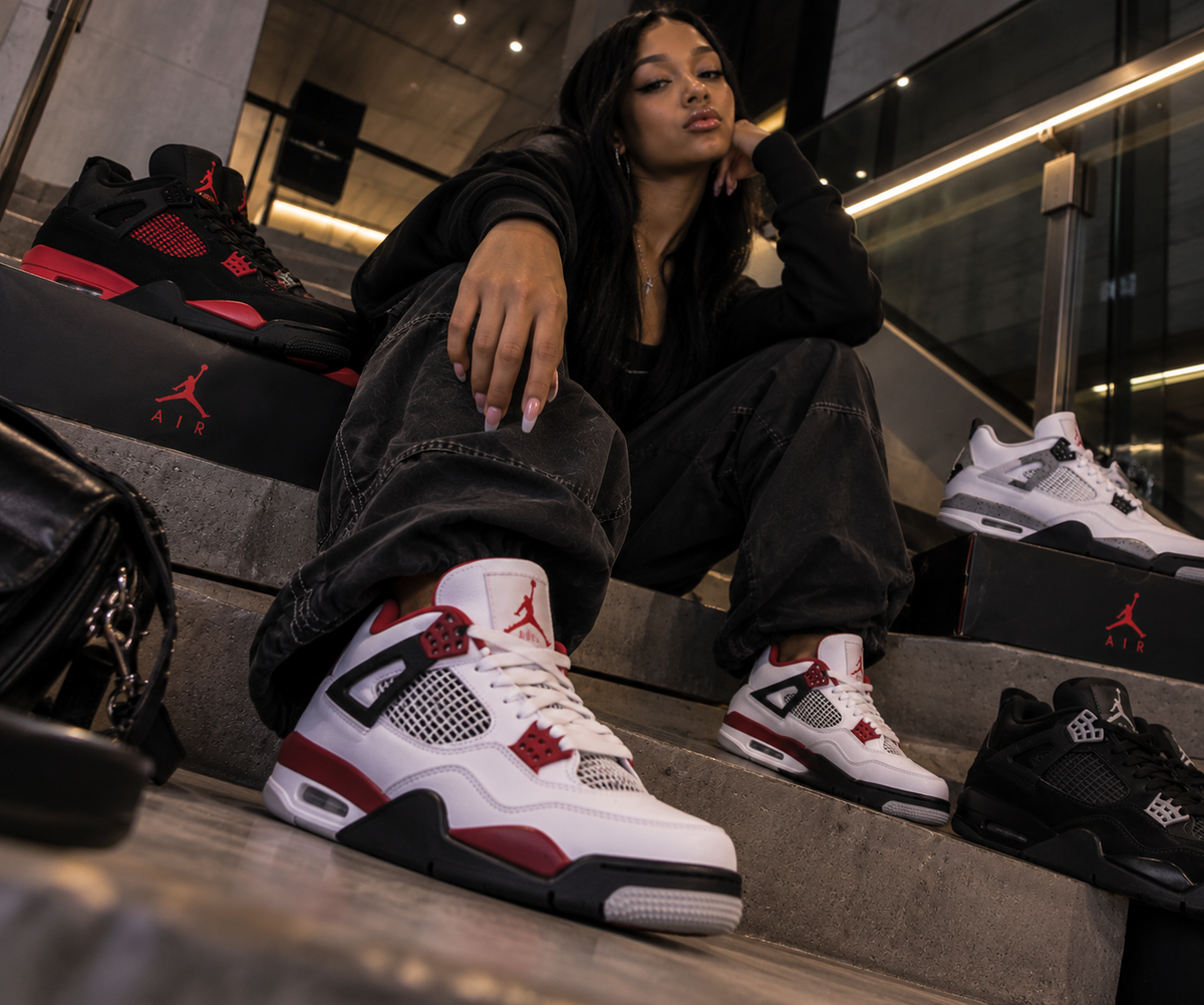 JORDAN 4s